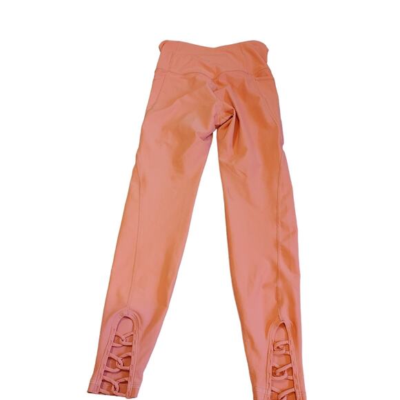 Old Navy Active Pink Peach Workout Leggings Criss Cross Design Size Small Soft - Picture 2 of 6
